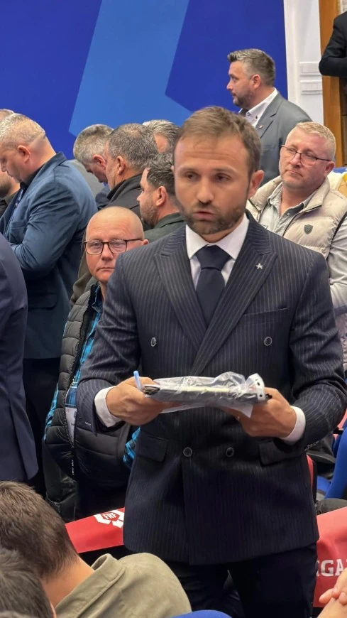 Ilie Drăgan cu documente la Adunarea Generală FRF 2026